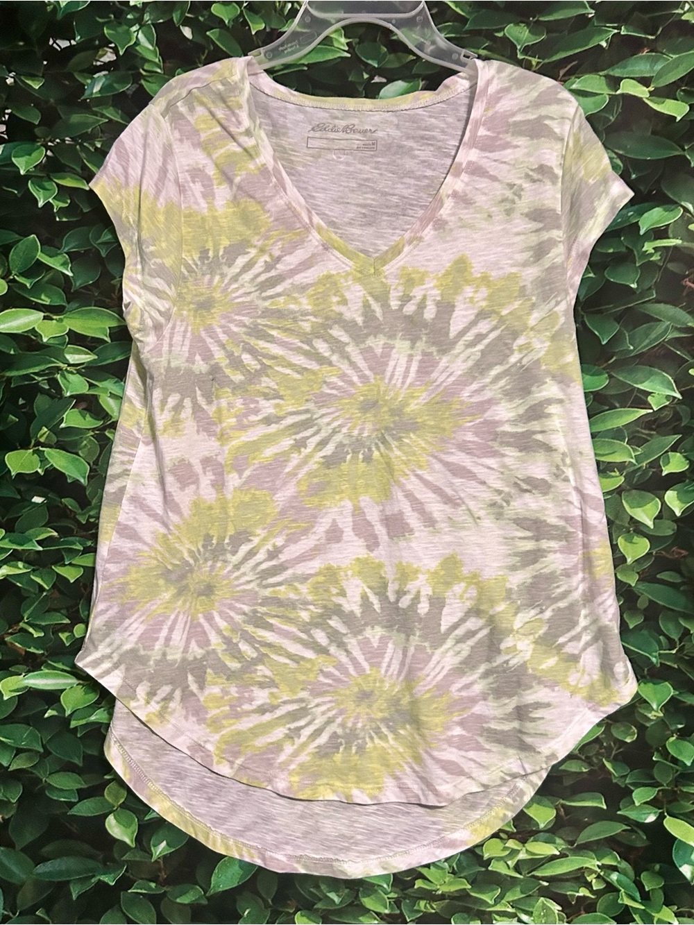 Eddie Bauer V Neck T Shirt Green Swirl Pattern Womens M